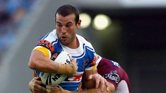 Anthony Laffranchi takes on Manly's defence