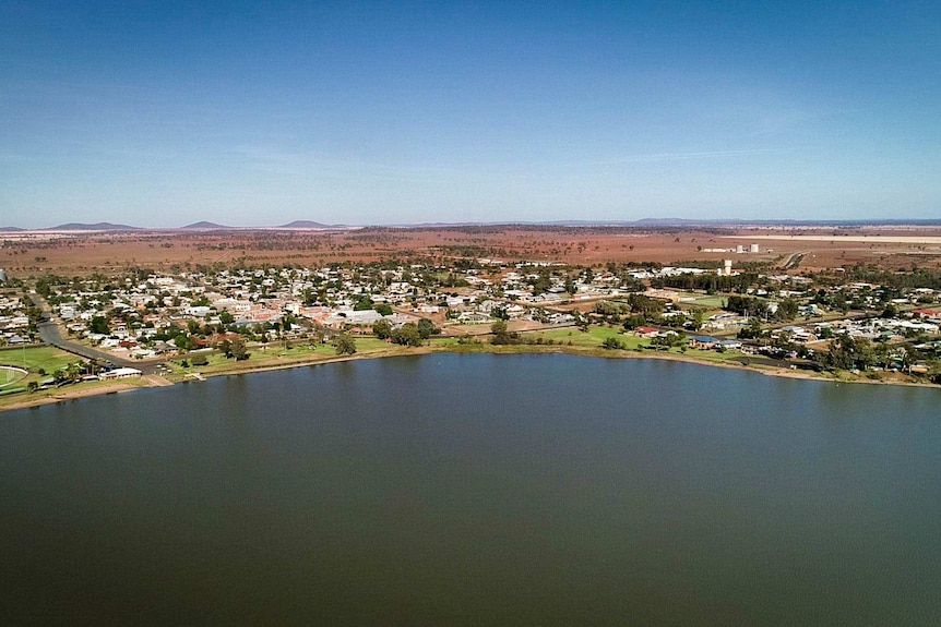 An aerial shot of Lake Cargelligo with brown dusty flats in the distance.