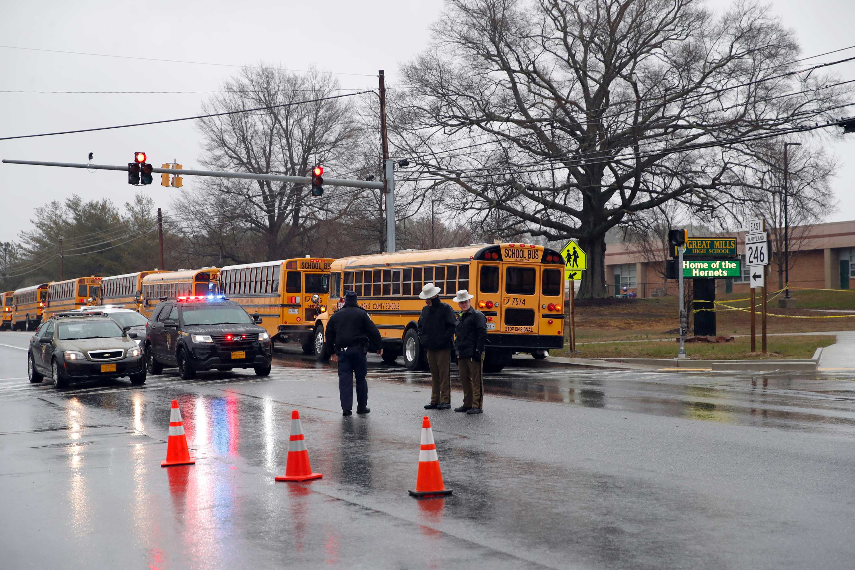 Gunman shoots two fellow students at Maryland high school, dies after ...