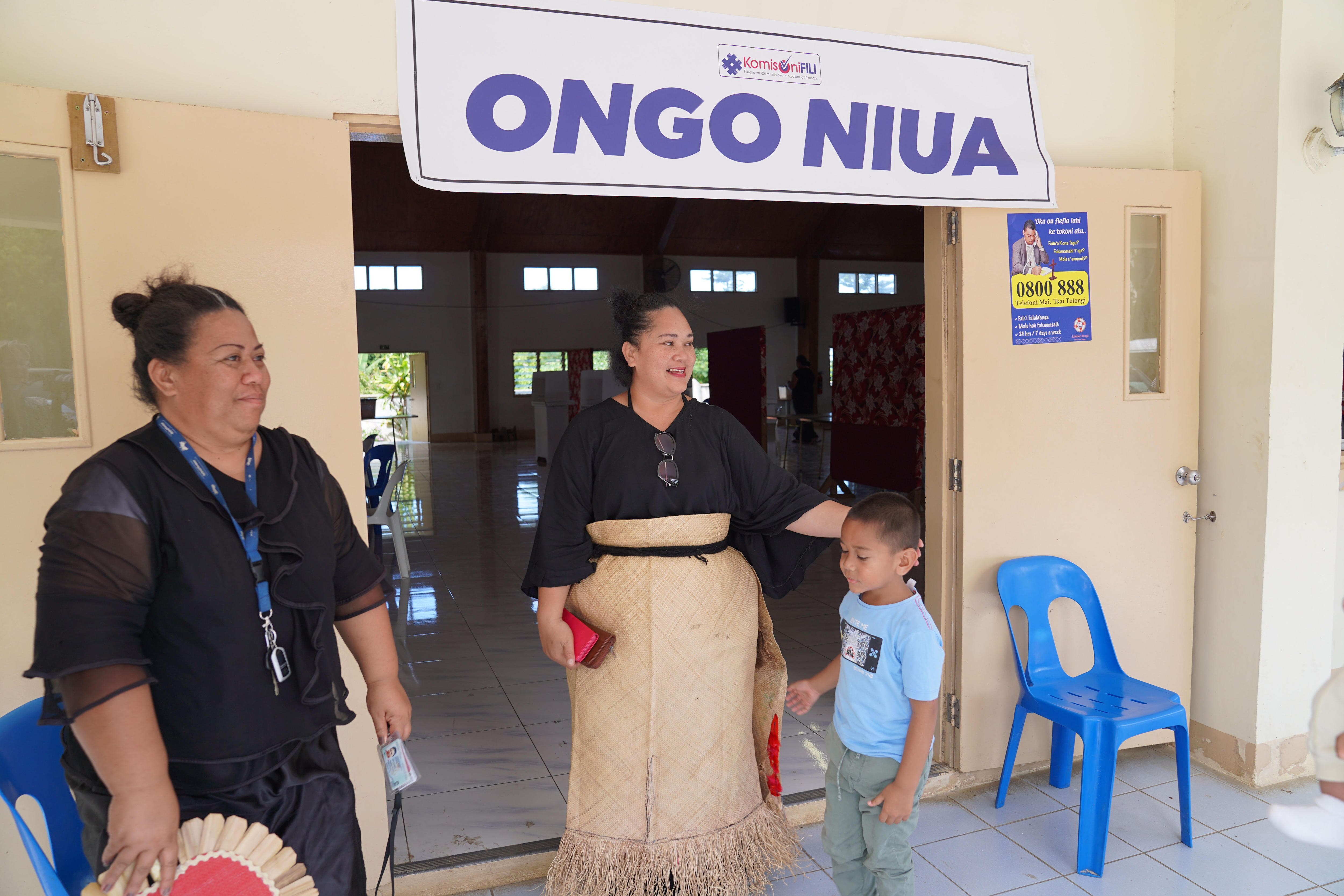 What are the main issues for Tonga's election?