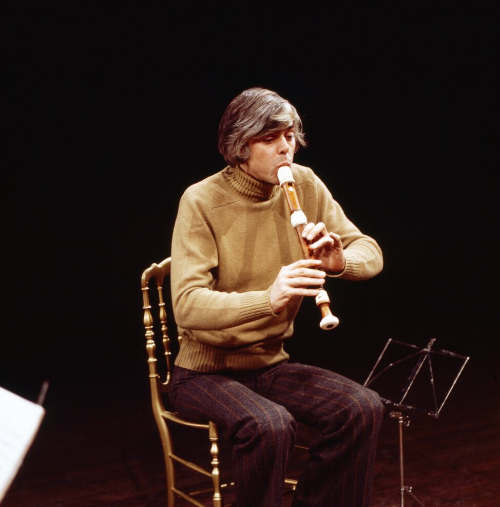 Recorder player and conductor Frans Brüggen - ABC listen