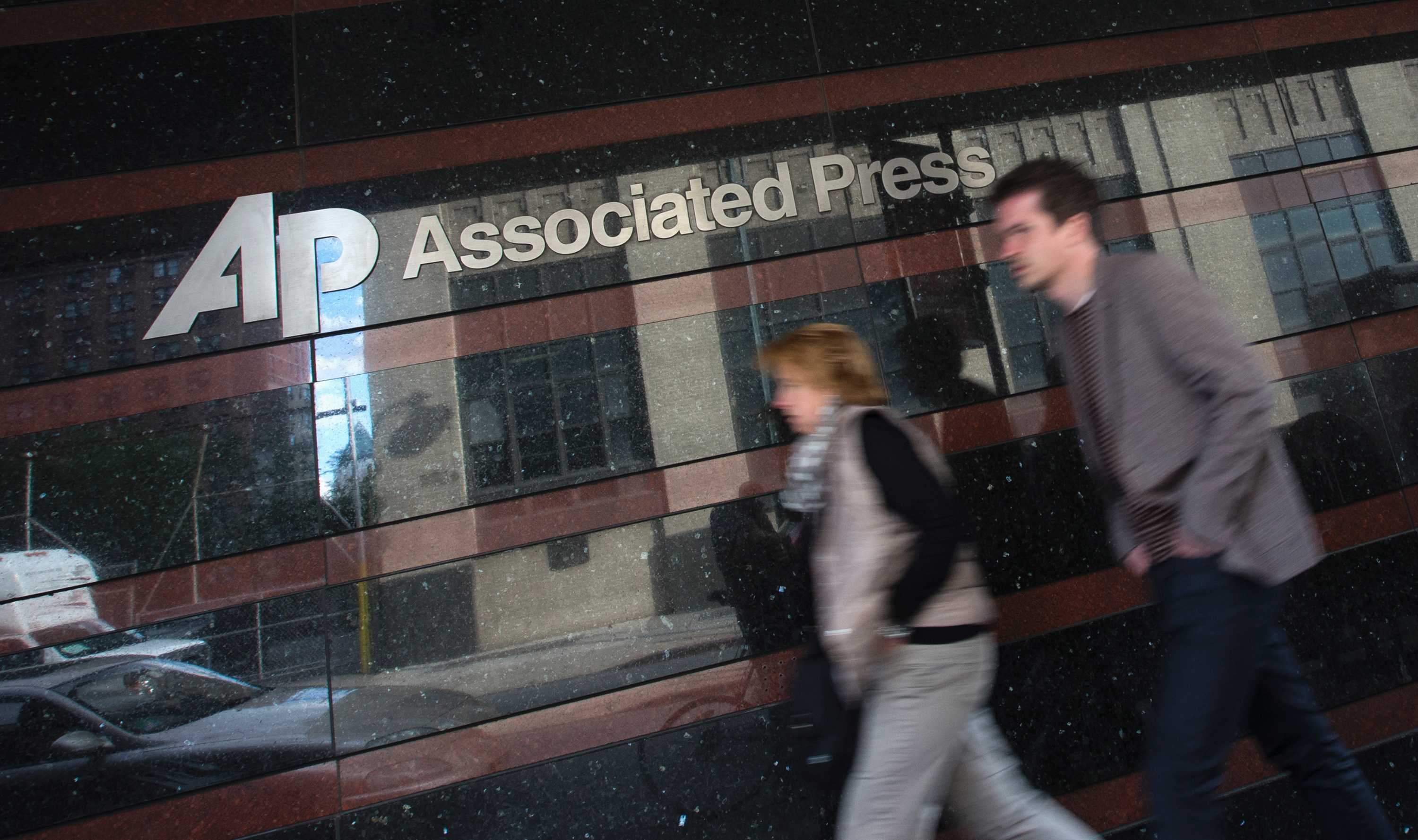 Media office raid threatens new scandal for Obama - ABC News