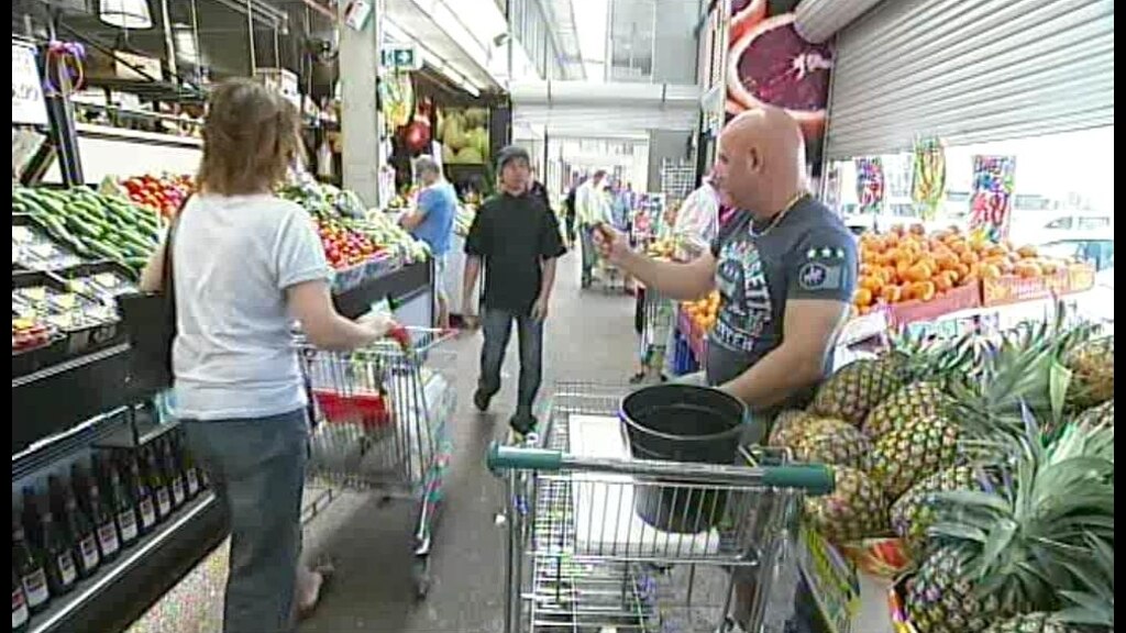 Grocery sales take a hit in Canberra - ABC News