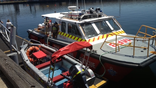 New Melbourne MFB boat beside the old firefighting vessel