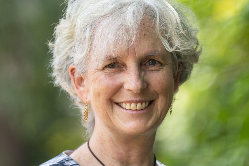 Corporate headshot of woman.