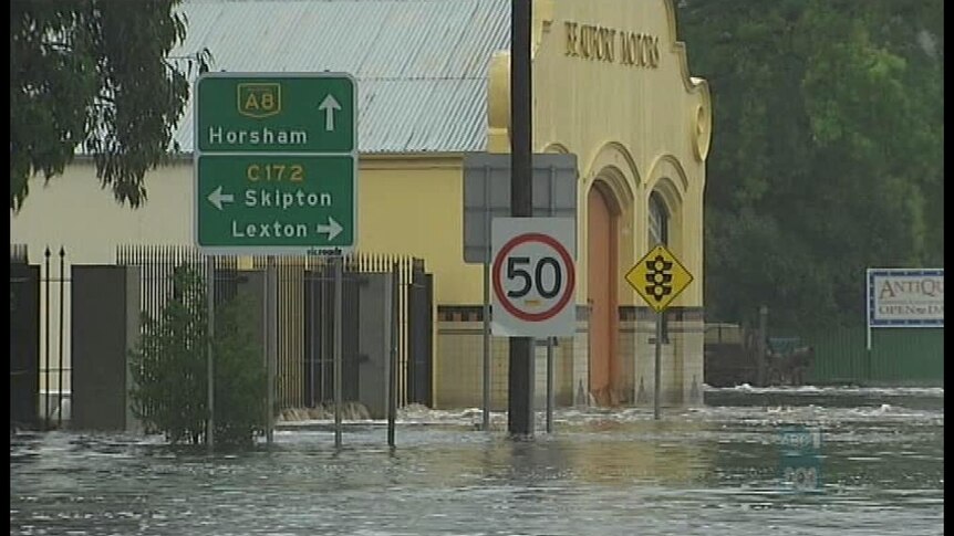 Floods have left several Victorian towns under water.