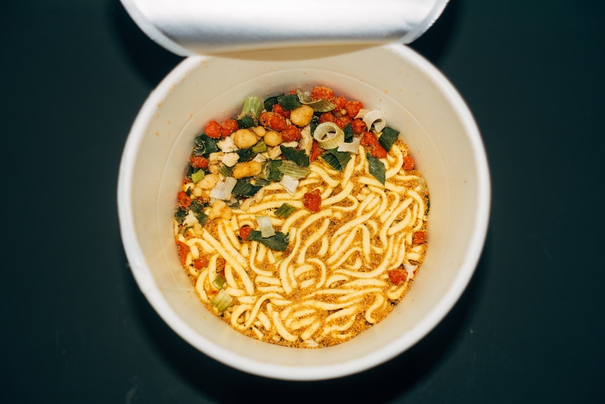 instant noodle cup