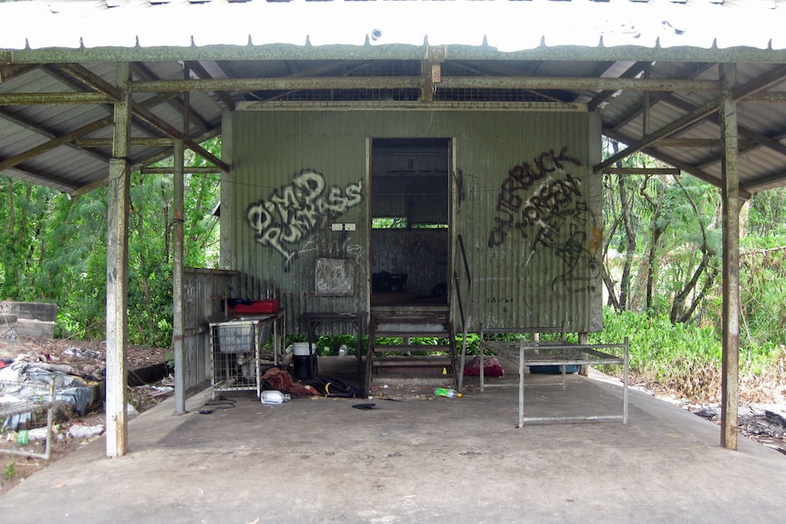 A building at the One Mile Dam community near Darwin.