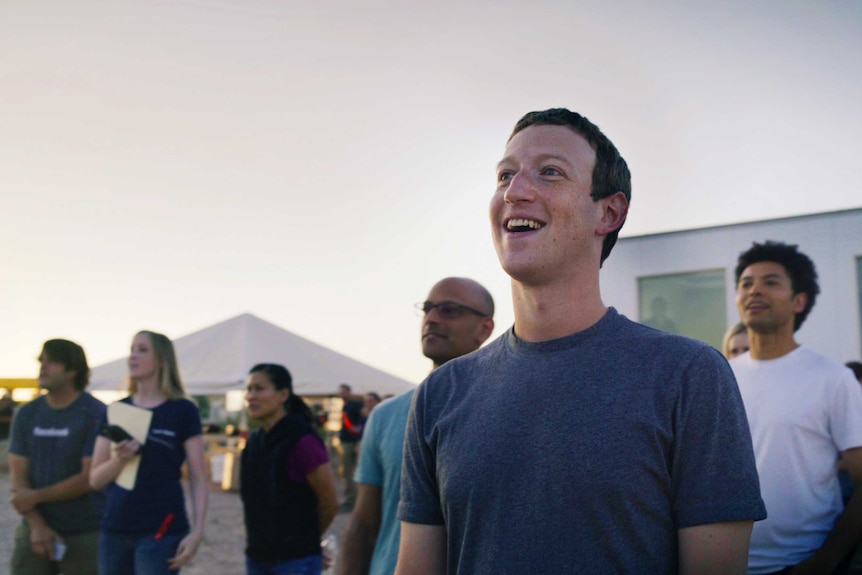 Mark Zuckerberg and Facebook employees watch Aquila in flight
