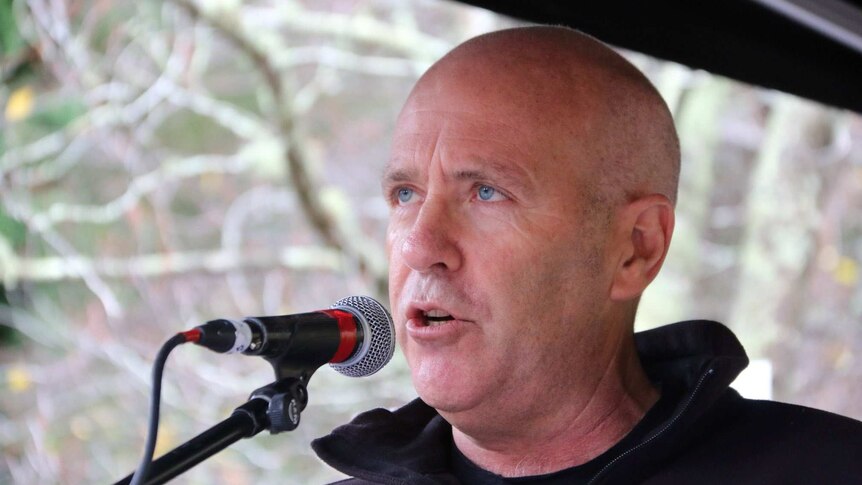Richard Flanagan addresses cable car protest