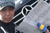 A Chinese man in Germany drives 1400km to the border to help Ukrainian refugees.