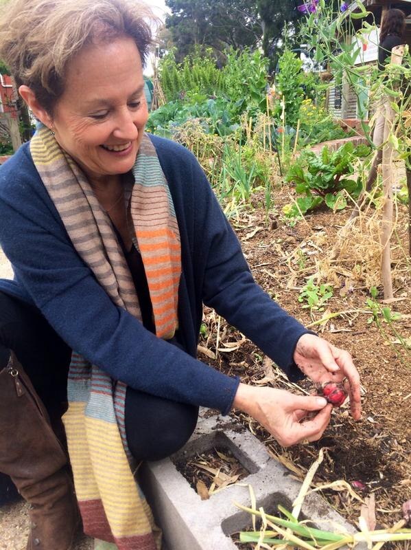 Chef Alice Waters visits Collingwood College's Kitchen Garden centre