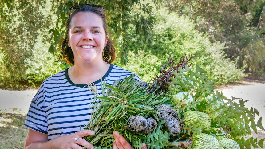 Business is booming for this accidental flower farmer who raises Australian natives alongside her cattle