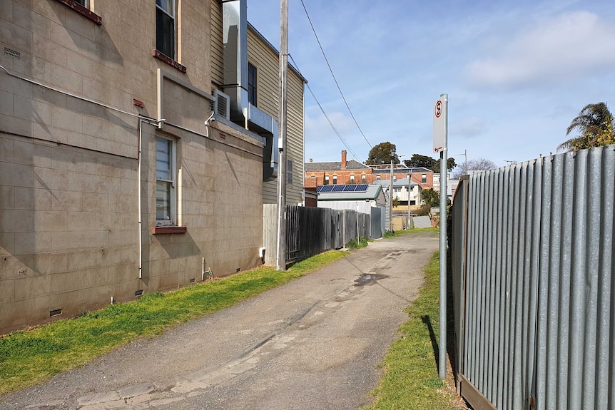 A laneway outside the Brewhouse bar at Queenscliff Victoria.