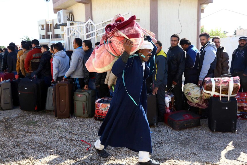 Egyptians queue to leave Libya