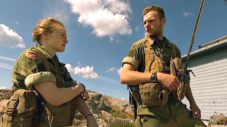 Norwegian male and female soldiers