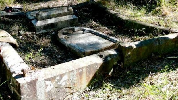 The gravesite of Robert James Jury in the Old Teralba Cemetery