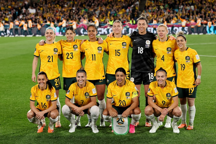 Matildas team photo before the semi-finals