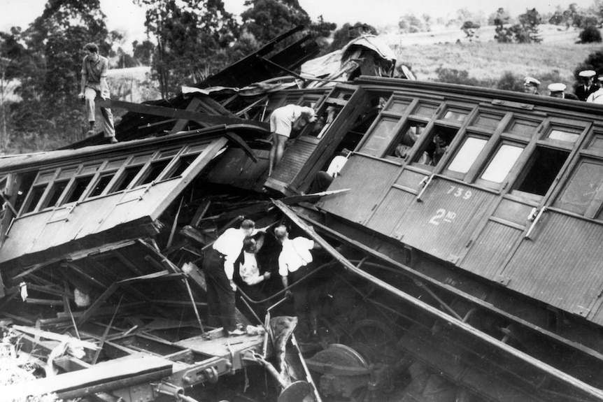 Rescuers at scene of train crash at Camp Mountain in 1947