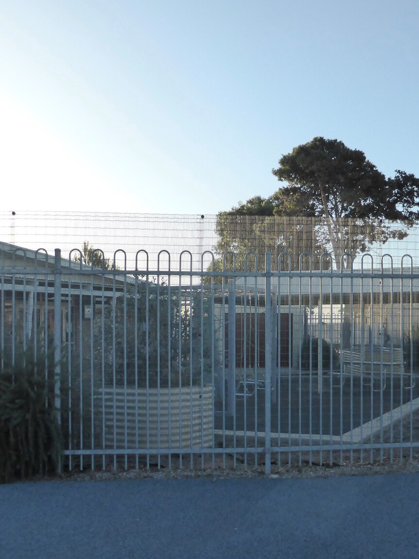 Ceduna set to lose its library as school with yard resembling ‘a jail’ seeks extra class space
