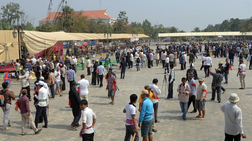 Cambodian security forces disperse opposition rally in Phnom Penh