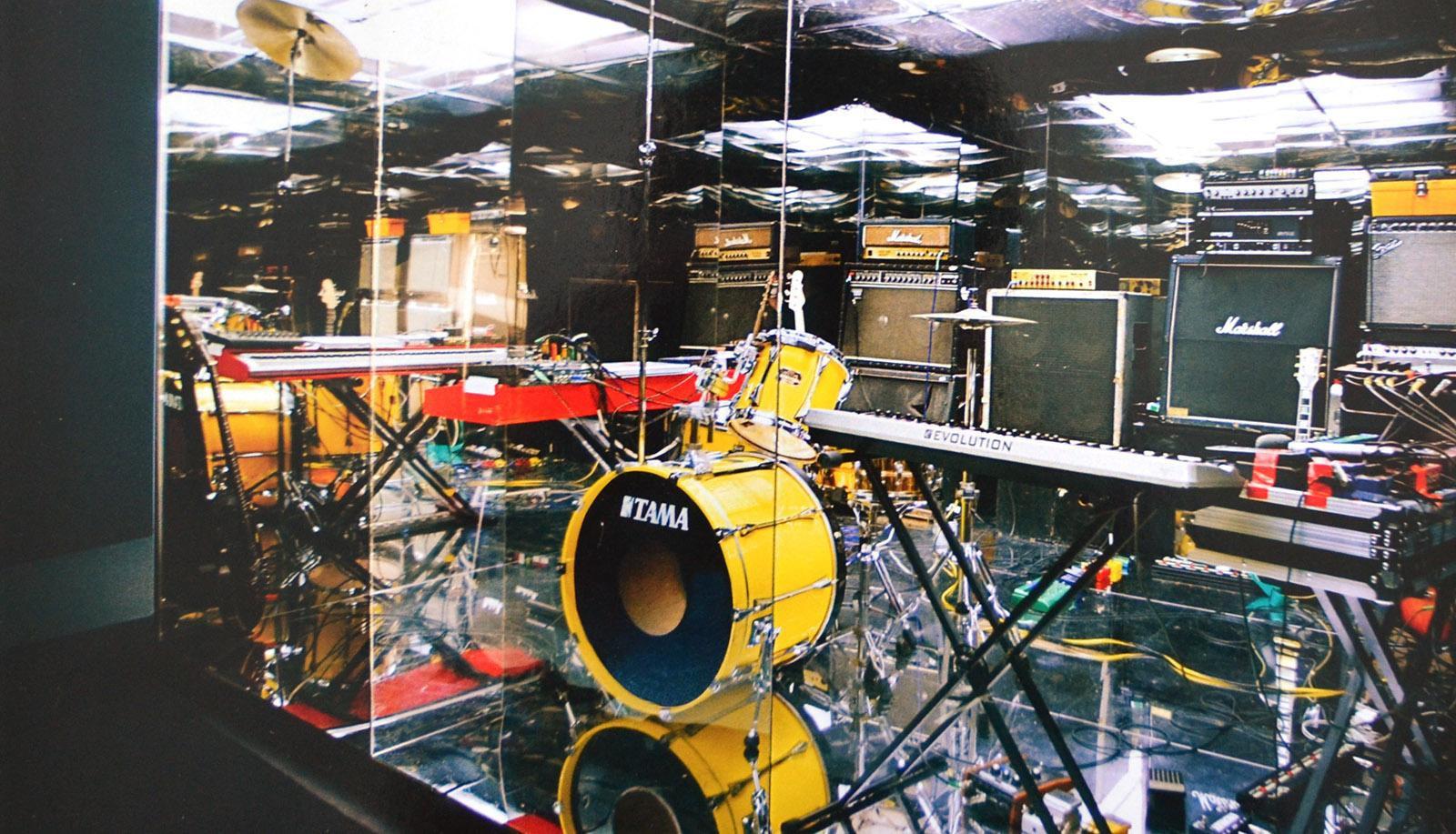 【激レア】THE STRICTLY HIPHOP 2004 Warp 激レア】THE STRICTLY HIPHOP 2004 Warp Super Rare] THE