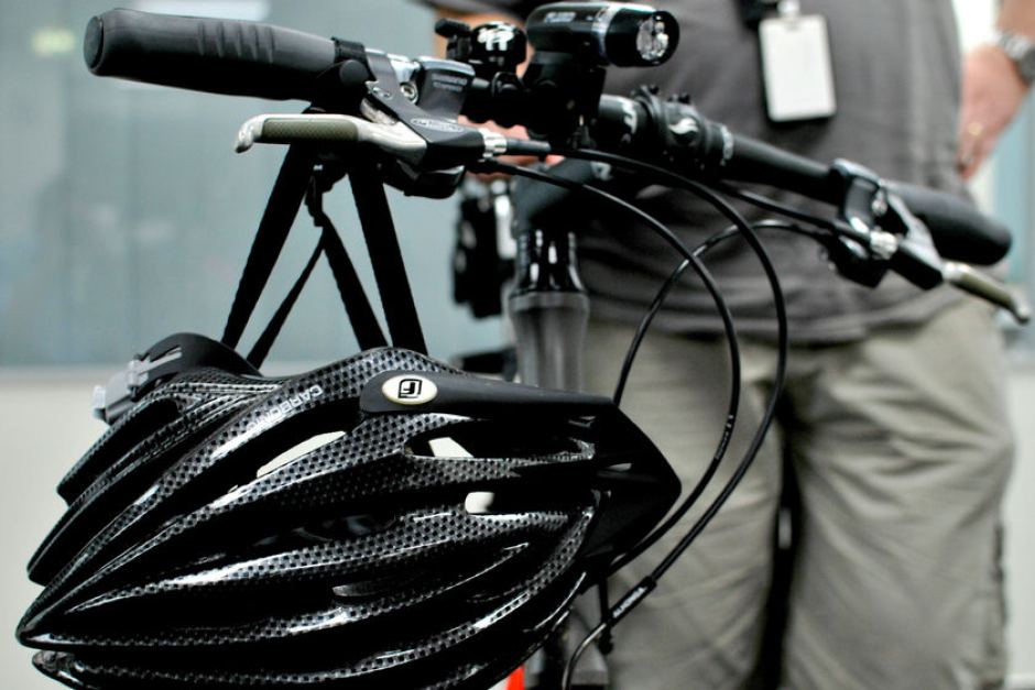 Forensic Pathologist David Ranson on optional bike helmets - ABC Melbourne