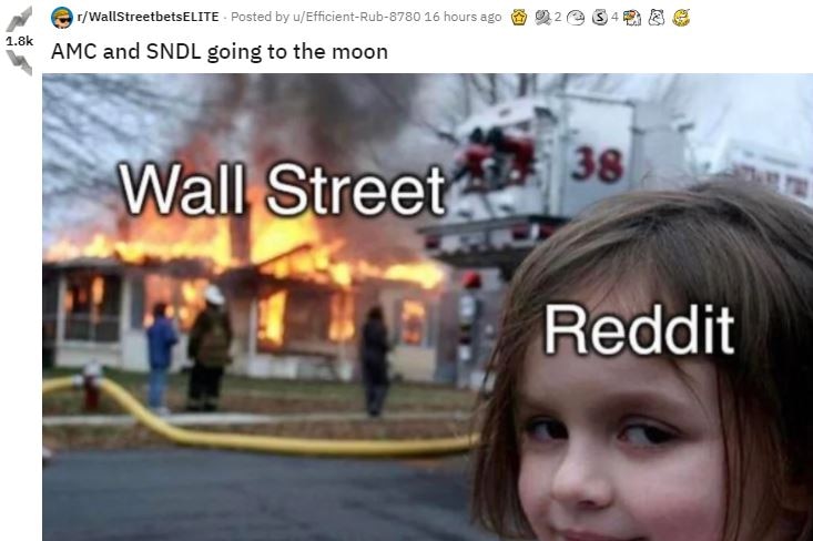 A post from Reddit showing a young girl looking unphased by a house on fire.