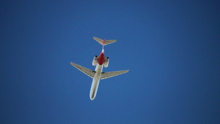 An aircraft coming in to land at Hobart Airport.