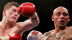 Ricky Hatton lands a blow on Luis Collazo
