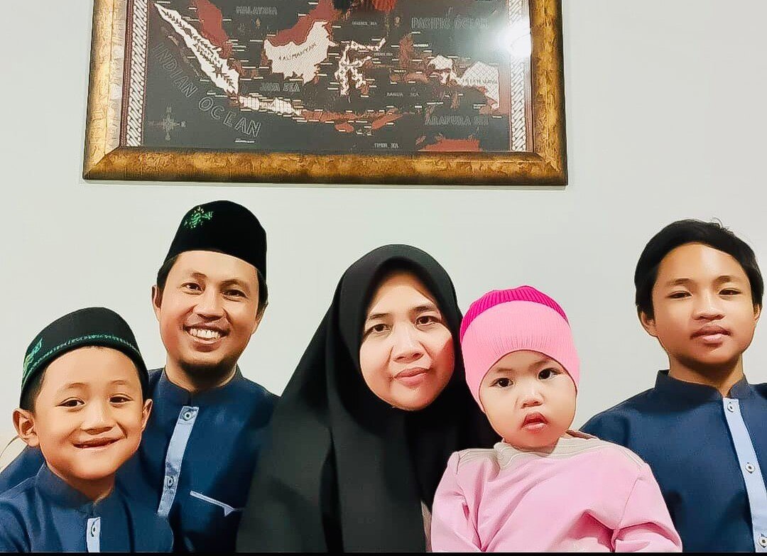 Keluarha Yayan adelaide