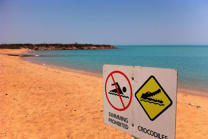 Crocodile sign at Broome town beach