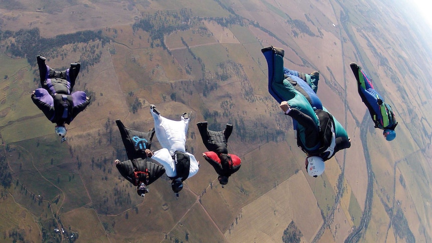 Wingsuit pilots