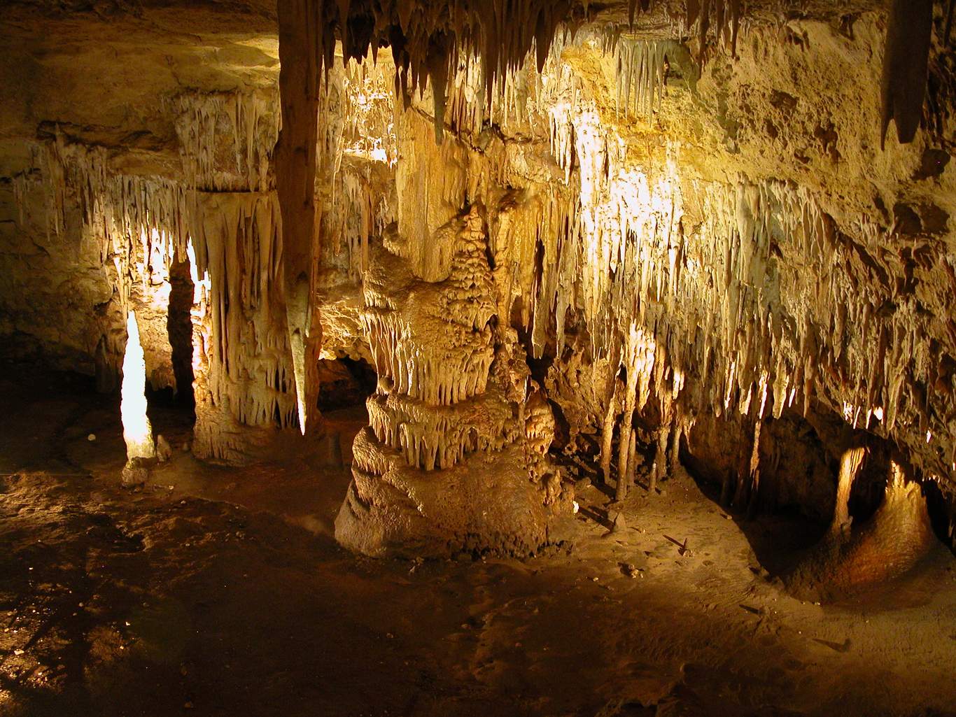 Alexandra Cave, in the Naracoote Caves National Park.