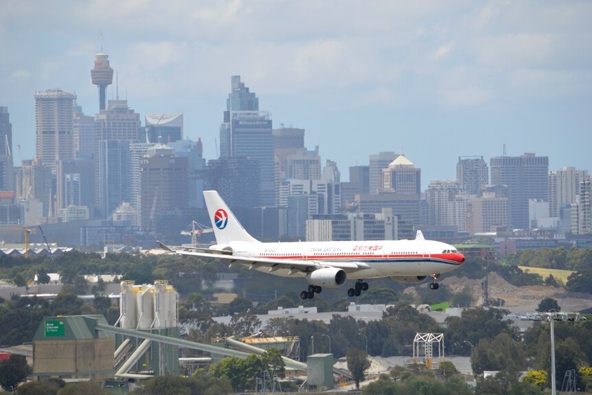 Chinese Eastern Airlines plane landing in Sydney