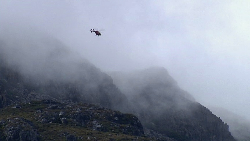 Helicopter searches for missing bushwalker