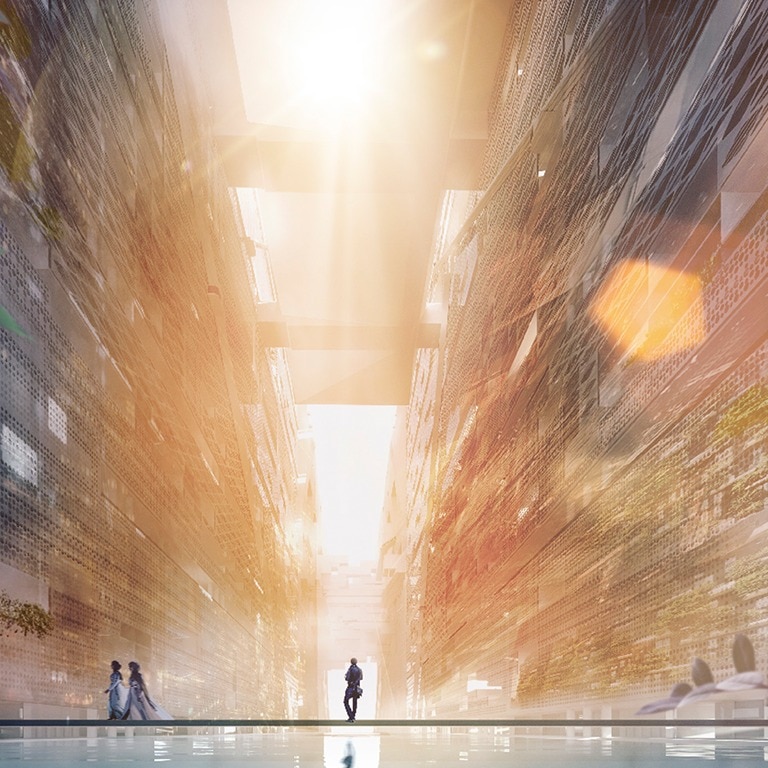 두 개의 미러된 고층 빌딩 사이를 걷는 남자를 보여주는 그림.
