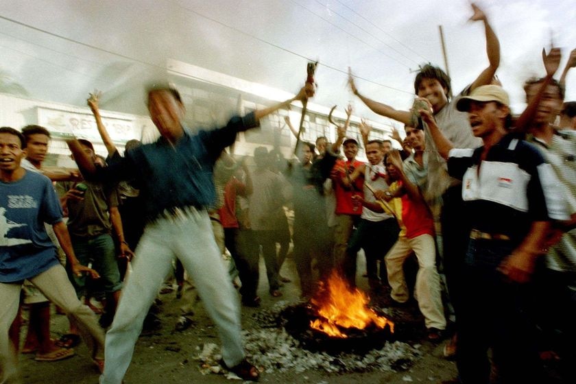 Angry pro-independence supporters demonstrate in the Audian area of downtown Dili