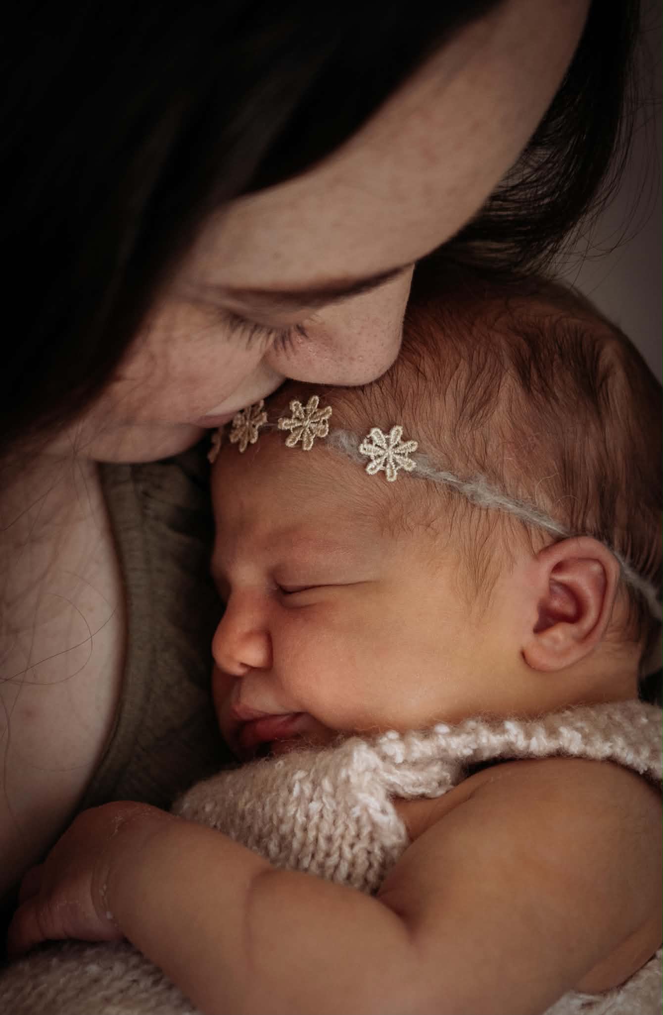 Mother feared 'failing' baby after months of inconsistent advice postpartum
