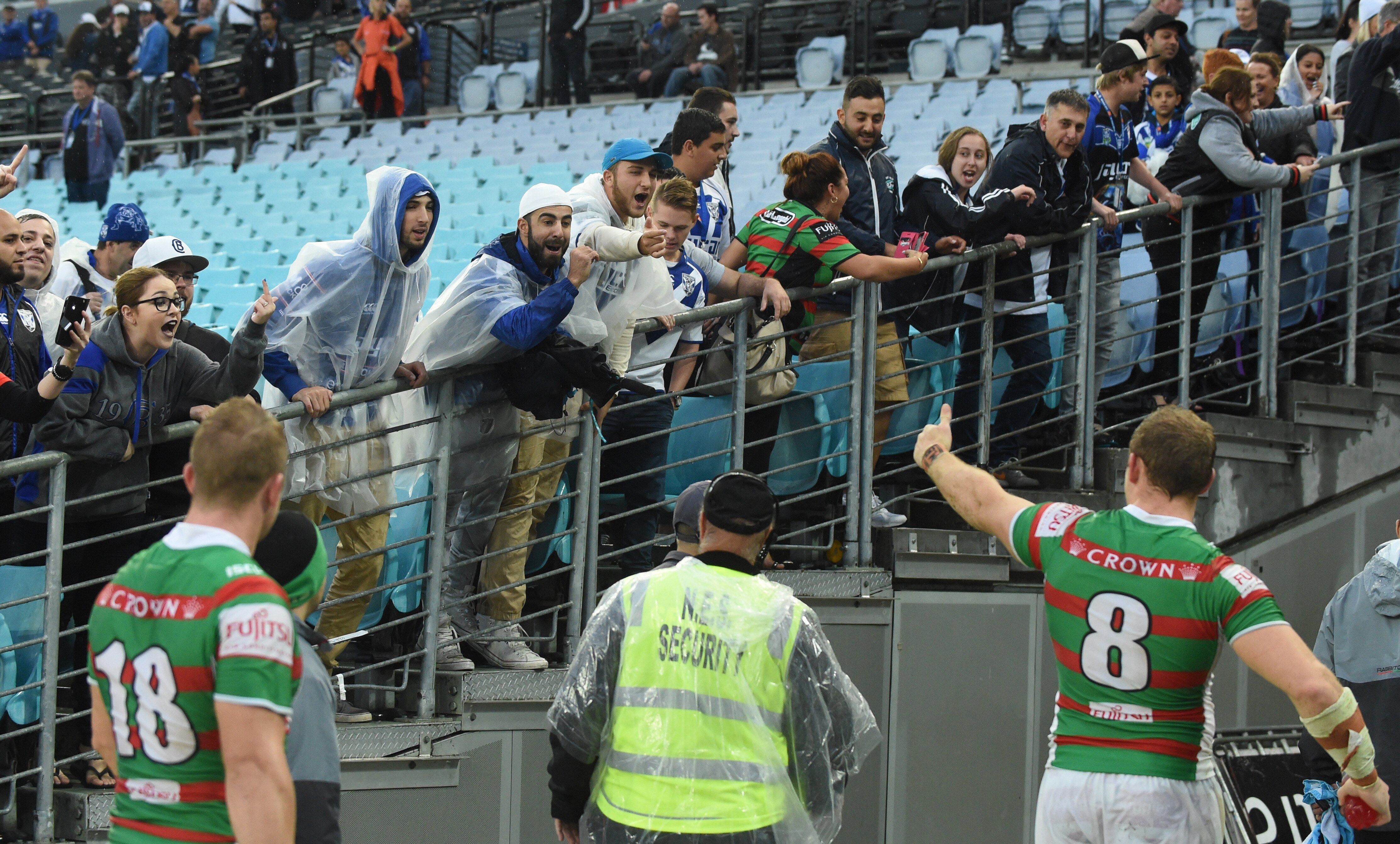 Fan violence mars NRL grand final rematch between Canterbury Bulldogs