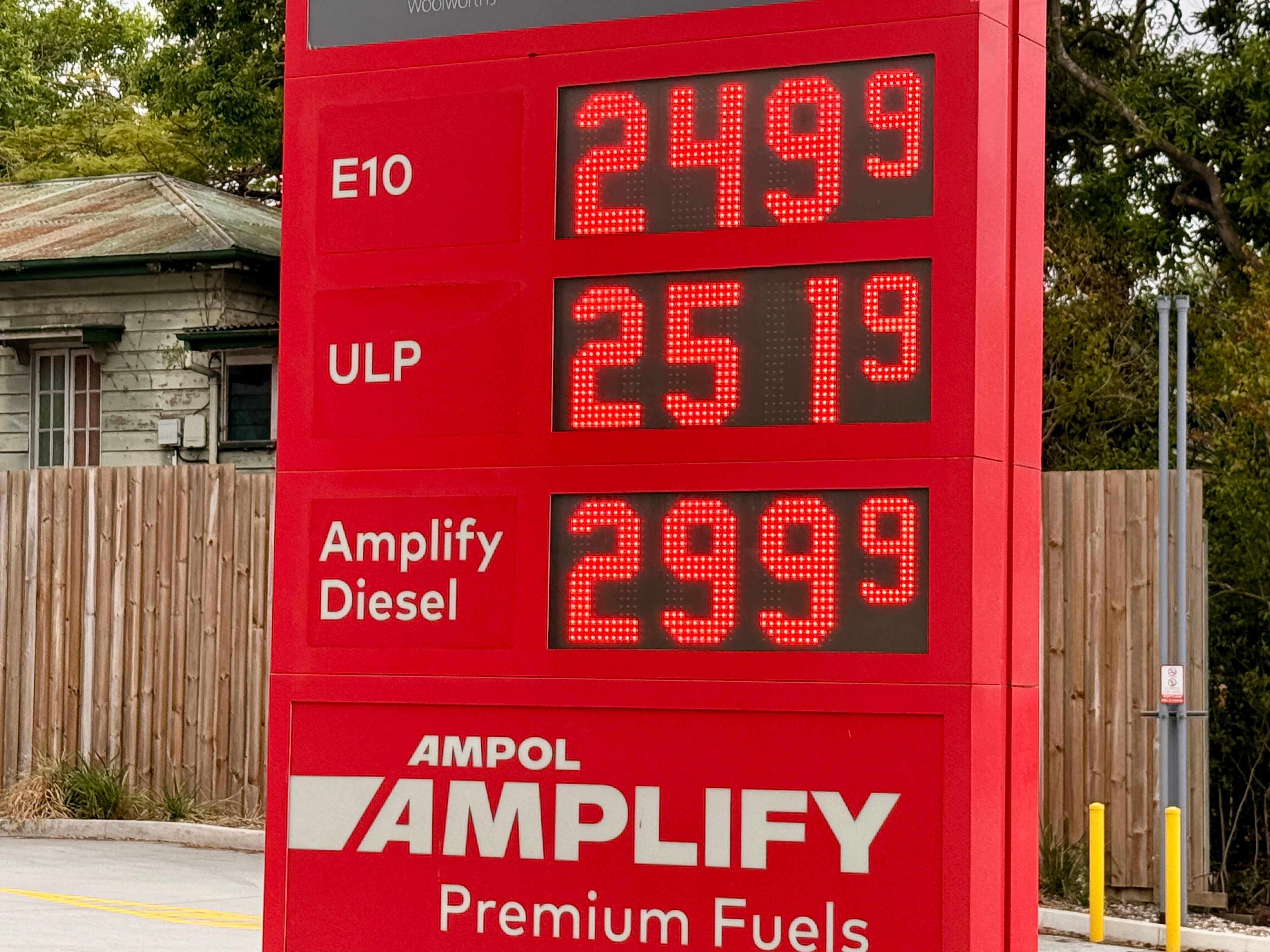 RACQ report finds Brisbane's petrol the most expensive of five biggest capitals