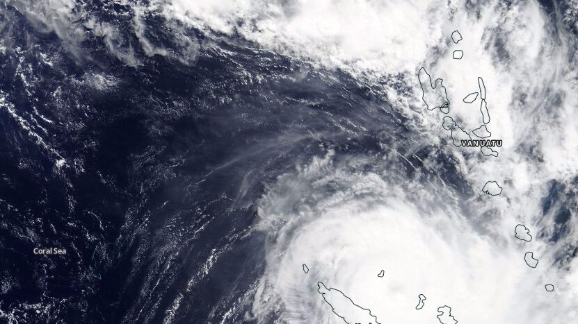 Cyclone Cook New Caledonia sat