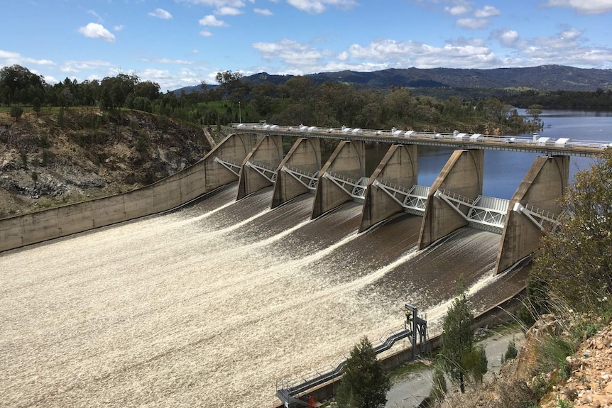 Burrendong Dam spillway