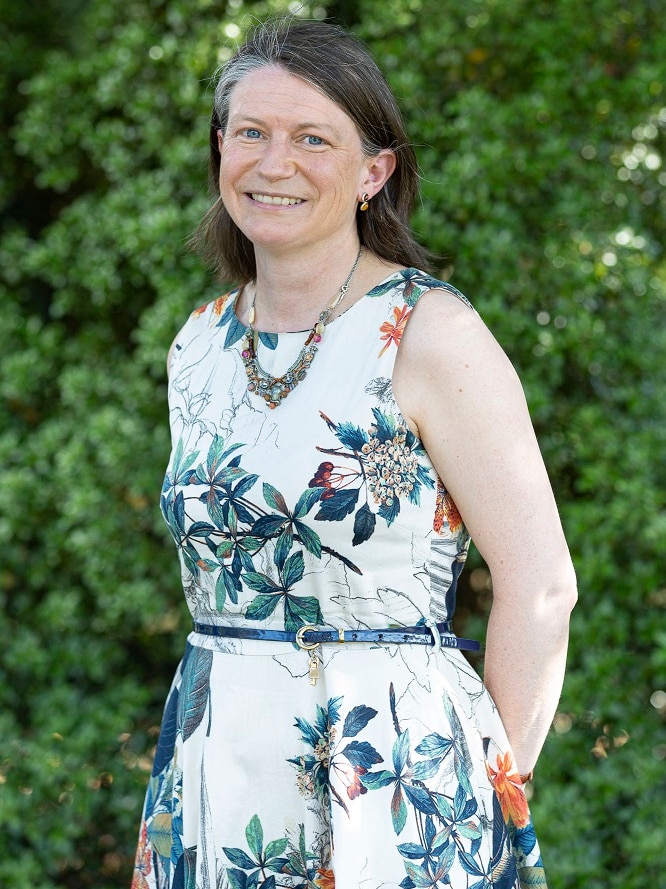 Woman smiling looking at the camera 