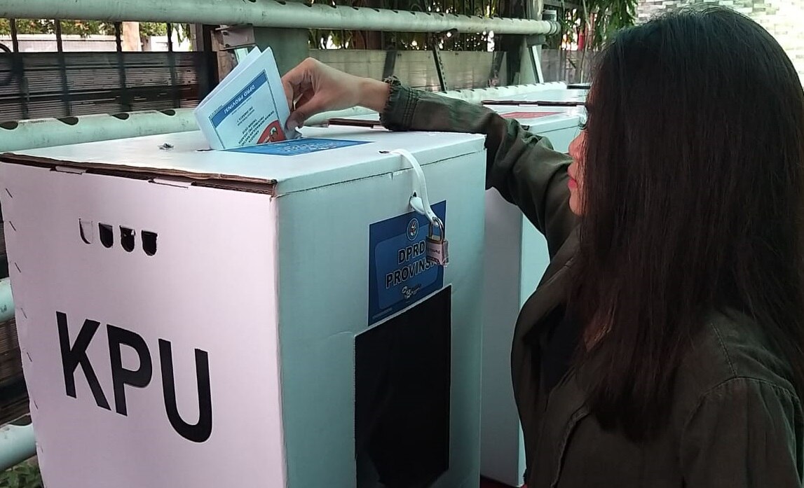 Pemilu 2019, menurut beberapa pengamat, dipenuhi oleh unsur politik identitas.