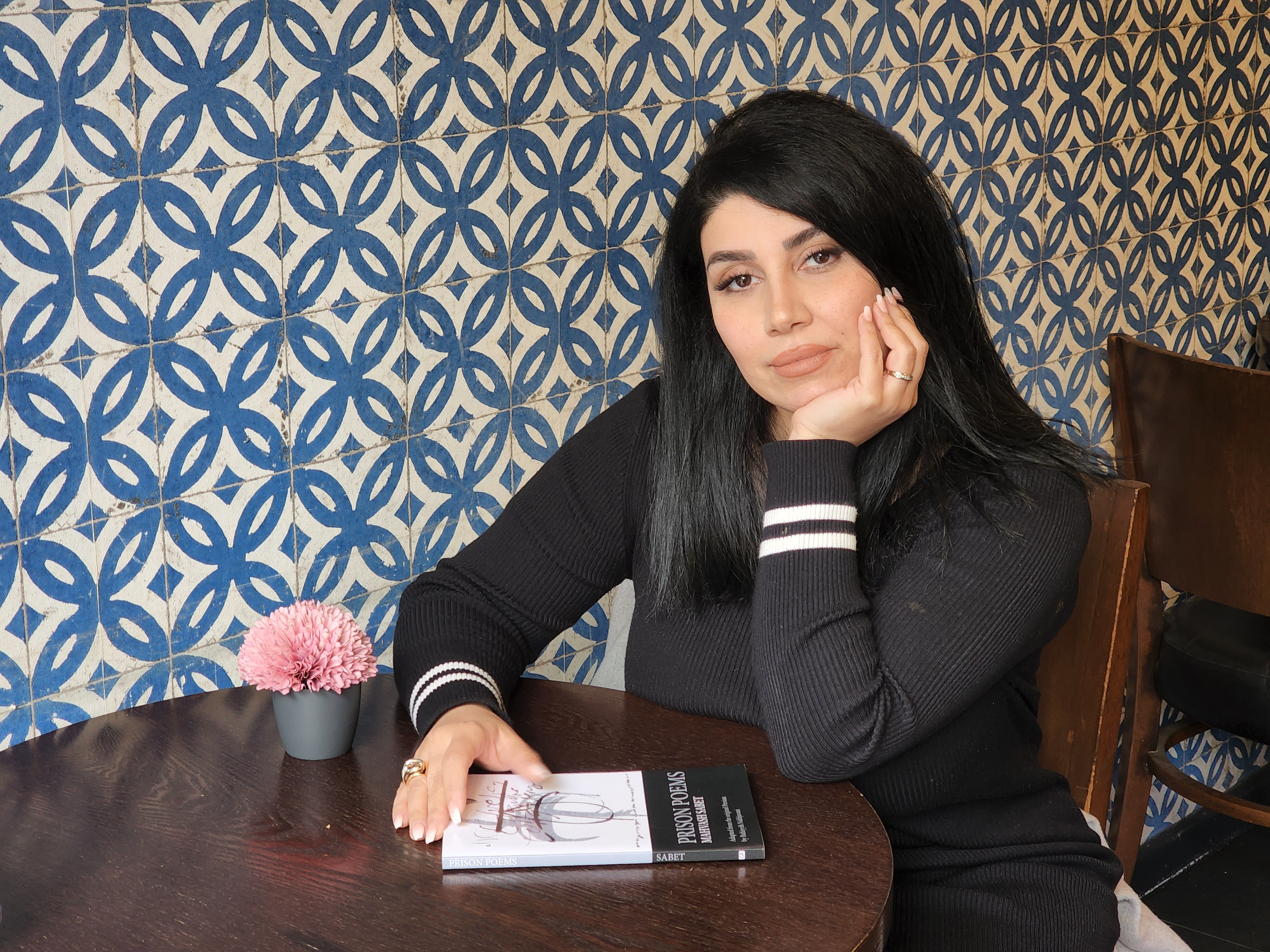 Mahvash Sabet at a Sydney café in an interview with Nassim Khadem in August 2022. 
