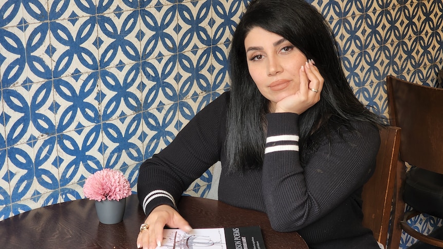 Mahvash Sabet at a Sydney café in an interview with Nassim Khadem in August 2022. 