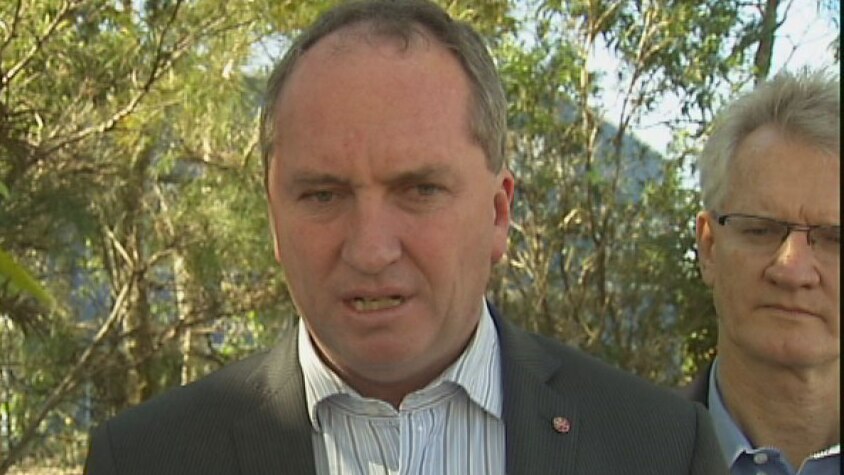 Nationals Senator Barnaby Joyce campaigning in Griffith for the LNP's Bill Glasson.