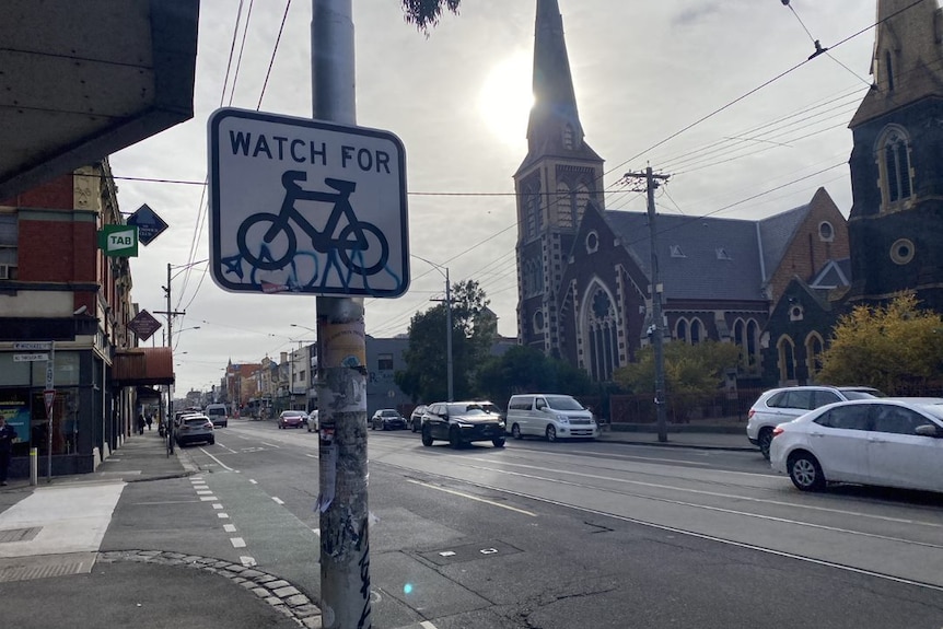 Bike sign on Sydney Road
