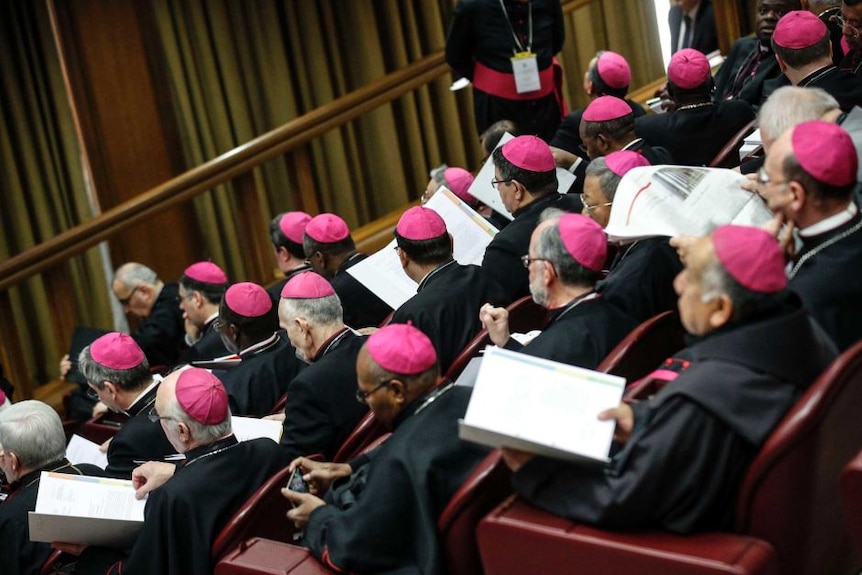 Para uskup hadiri konferensi Vatikan tentang penanganan pelecehan seksual oleh pastor awan tahun ini.